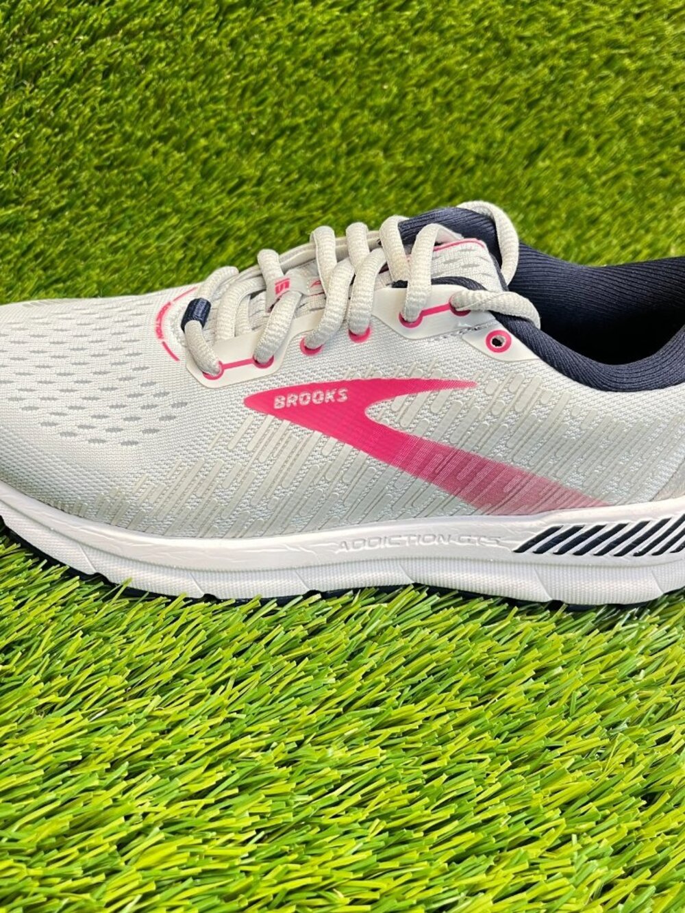 Brooks Addiction GTS 15 Womens Size 6 Gray Pink Athletic Running Shoes Sneakers - Picture 3 of 10